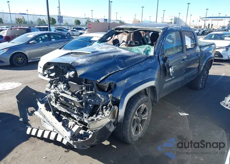 2017 Toyota Tacoma Trd Sport z USA, uszkodzony, nr VIN 3TMAZ5CN8HM032041